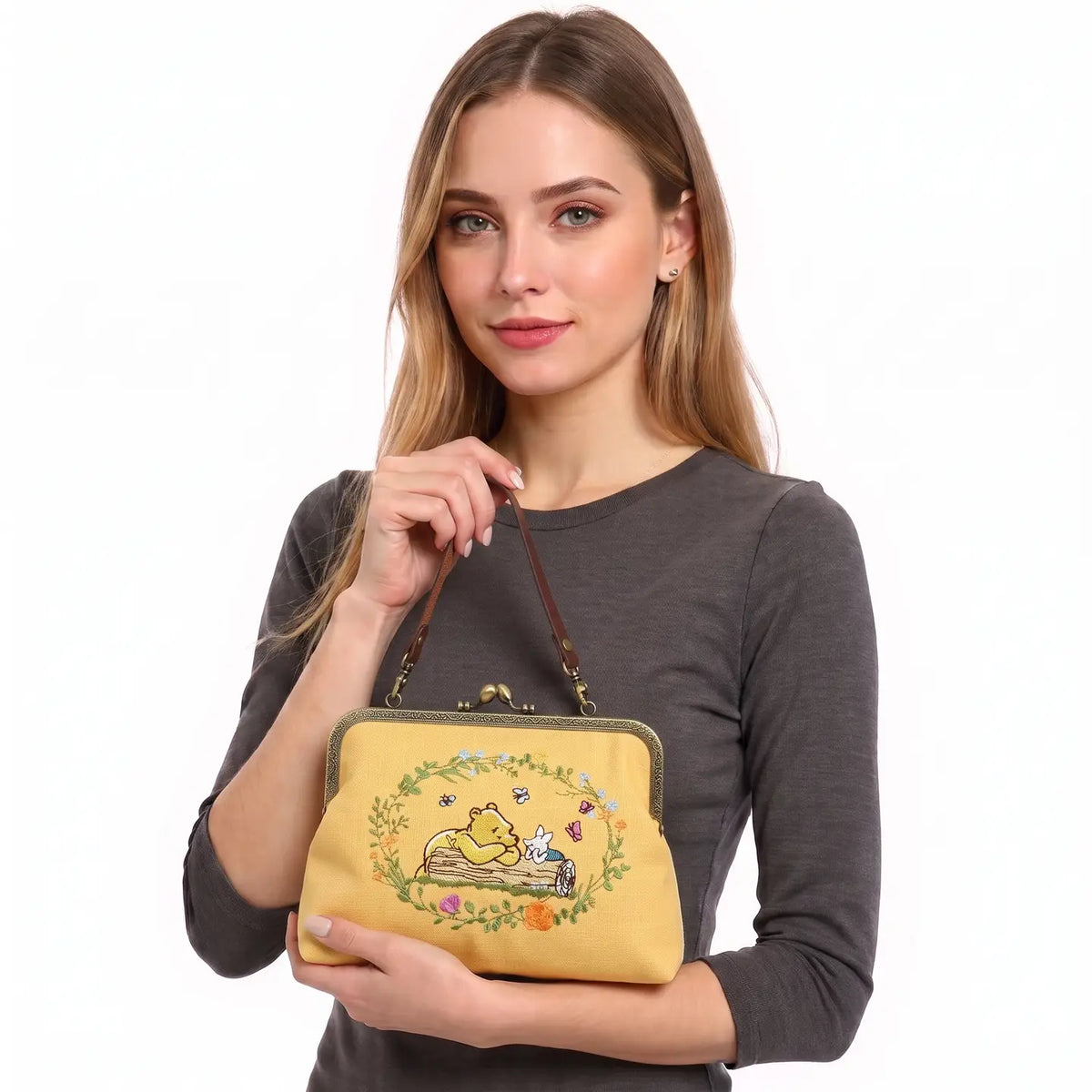 Pooh and Piglet Log Setting Kisslock Bag in Linen