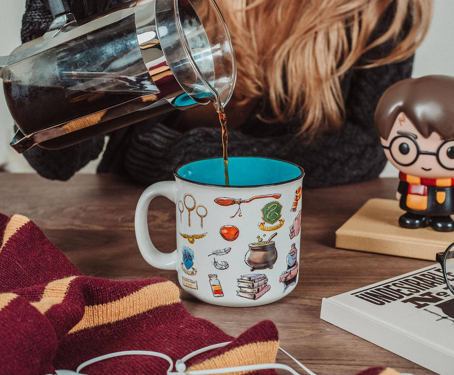 Harry Potter Hogwarts All Over Icons Destination 20oz Mug