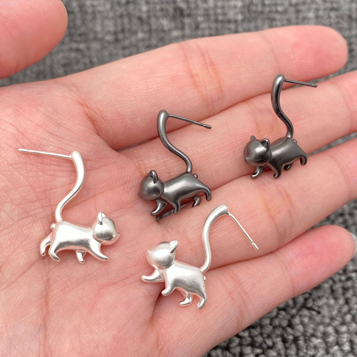 Creative Lazy Cat Frosted Design Ear Studs