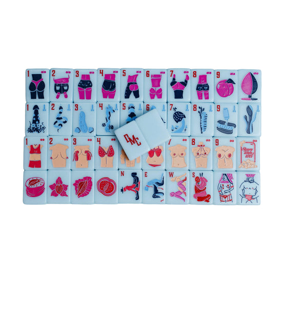 Dirty Mahjong Set Blue Tiles